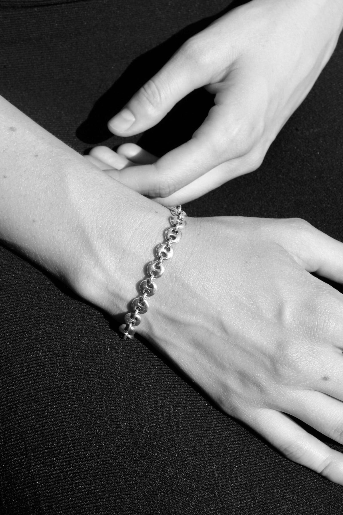 Small Circle Link Bracelet